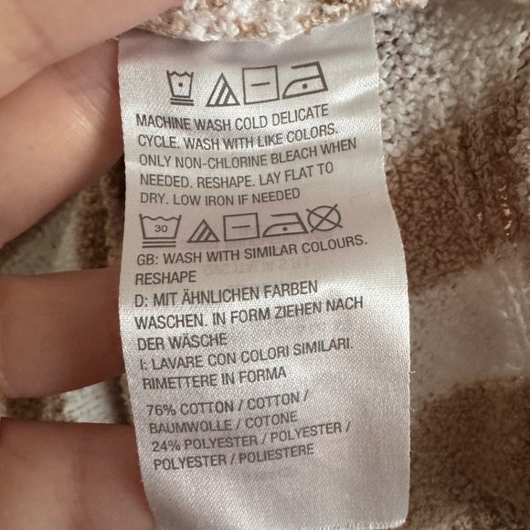 Peace Love World Beige and White Star Sweater - Picture 5 of 6